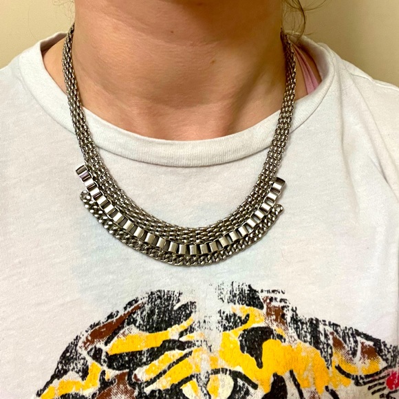 Vintage Y2K Chain Style Choker Necklace - Picture 3 of 7